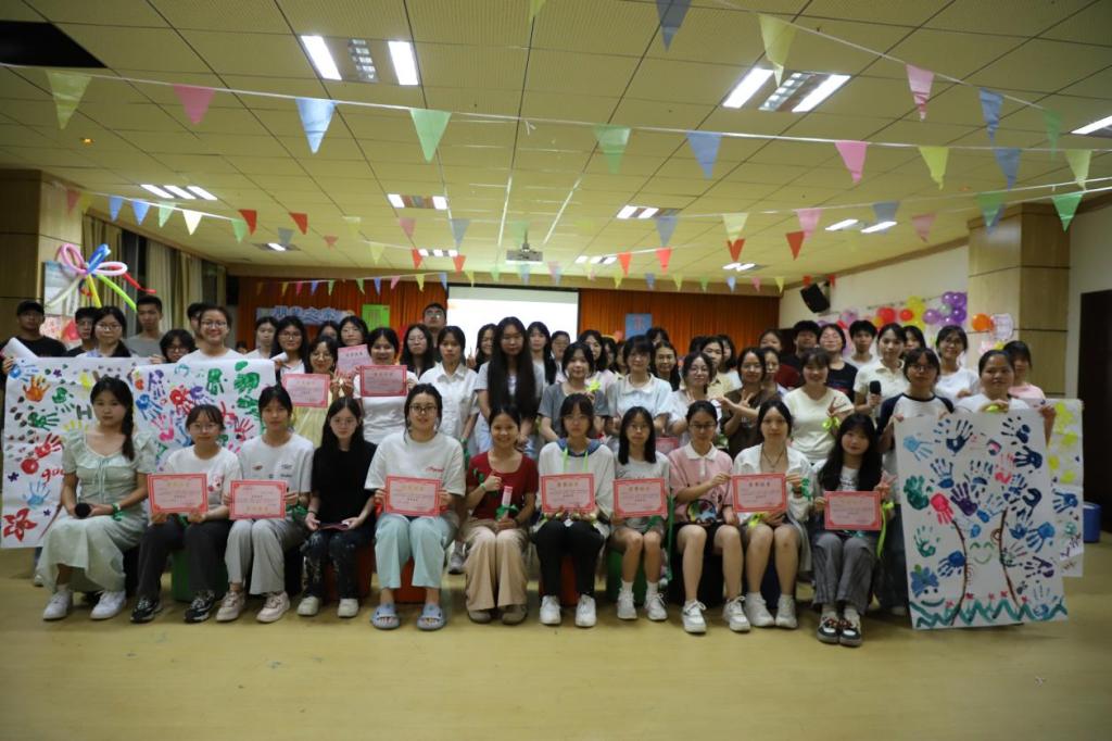 我校“心光破茧，韧性共生”朋辈团体心理辅导系列活动圆满结束